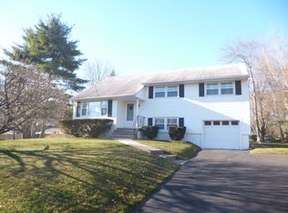 2 Terry Dr, Morristown, NJ 07960