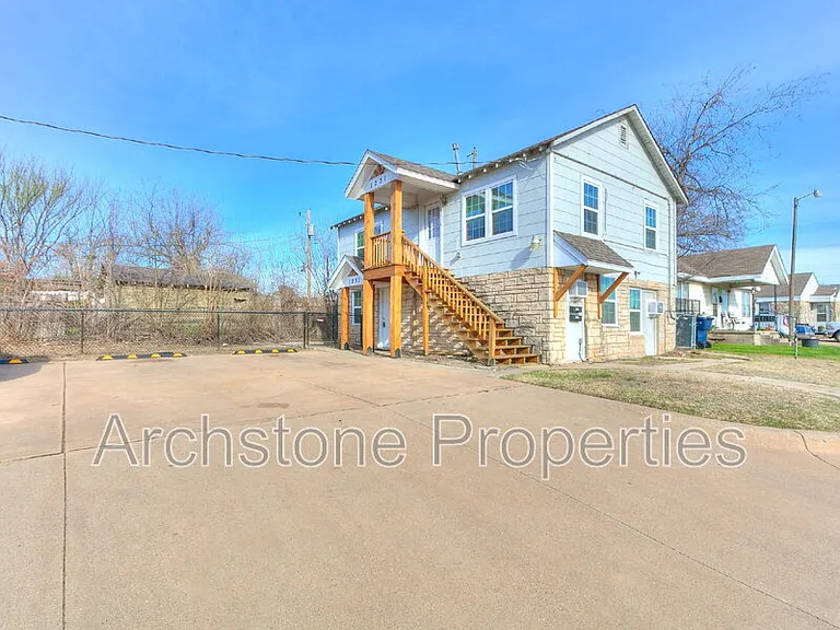 1233 N Grand Blvd — Photo 32