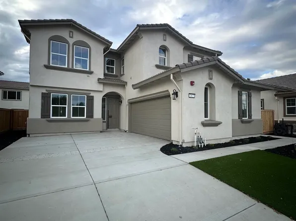 2822 Moonflower St, West Sacramento, CA 95691