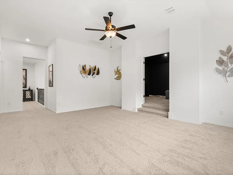 372 Hollister Dr — Photo 26