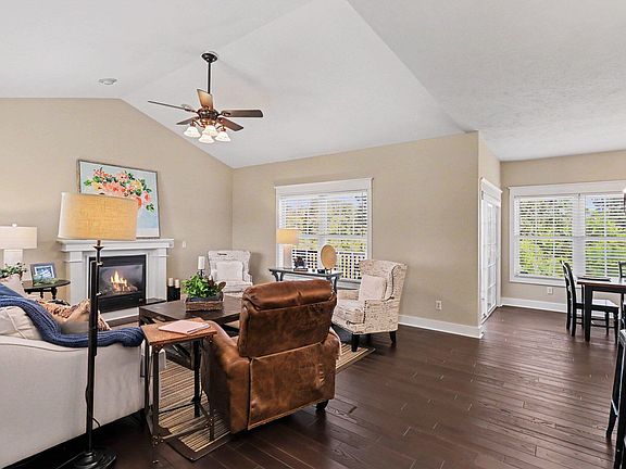 5th image of 8037 Engelwood Ave
