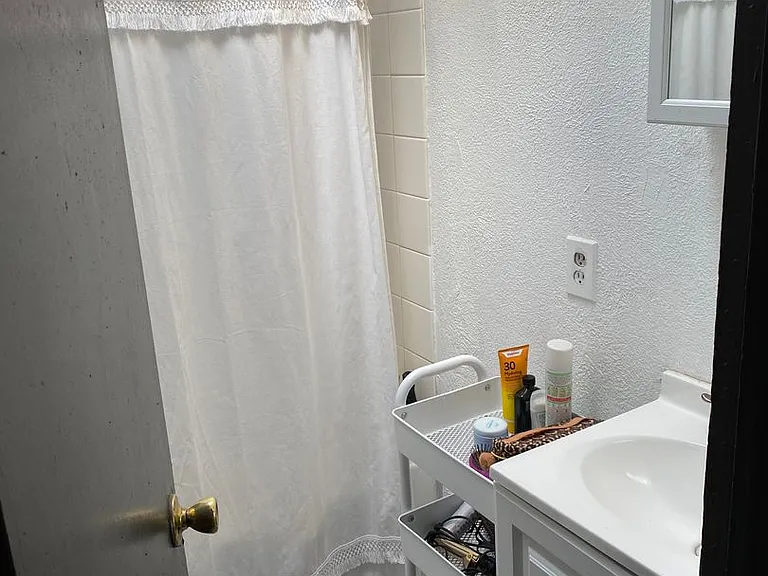 3106 N Fife Ct — Photo 4