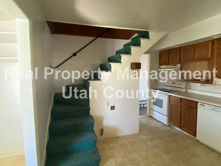 1285 W Utah Ave — Photo 12