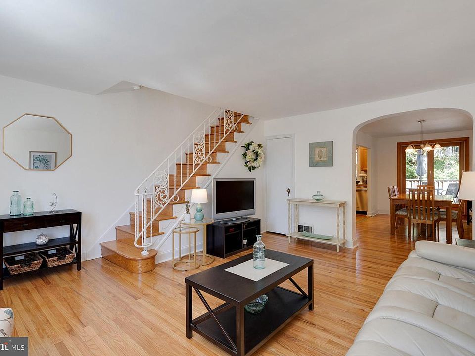 1st image of 195 Osborn St #1