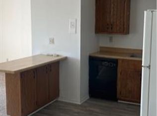 1384 Pioneer Rd APT 8, Crest Hill, IL 60403