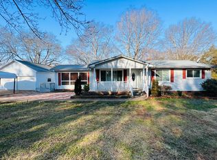 452 N Rutherford Rd, Greer, SC 29651