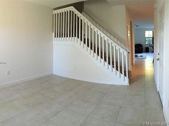 3rd image of 10230 NW 70th Ter