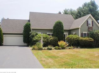 2 Dunroven Dr, Kennebunk, ME 04043