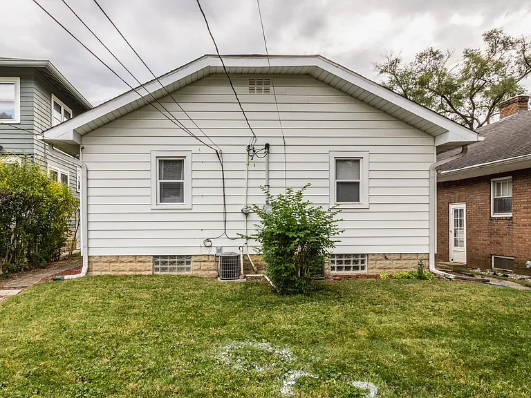 5330 N College Ave — Photo 19