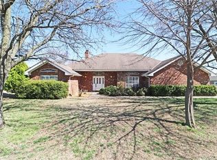 3016 Claremont Dr, Bartlesville, OK 74006