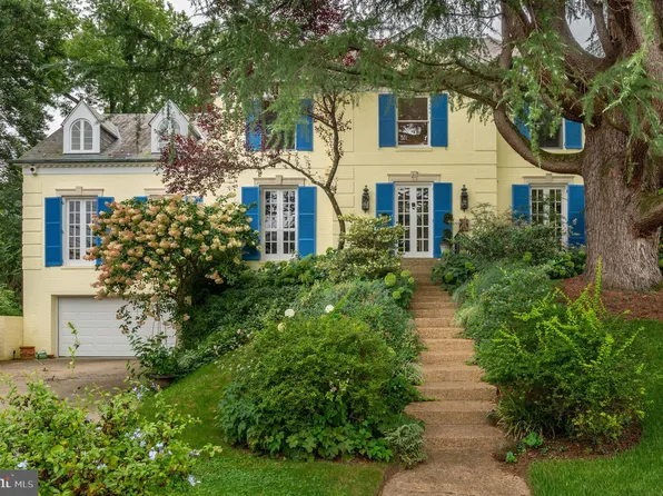21 Farmington Ct, Chevy Chase, MD 20815