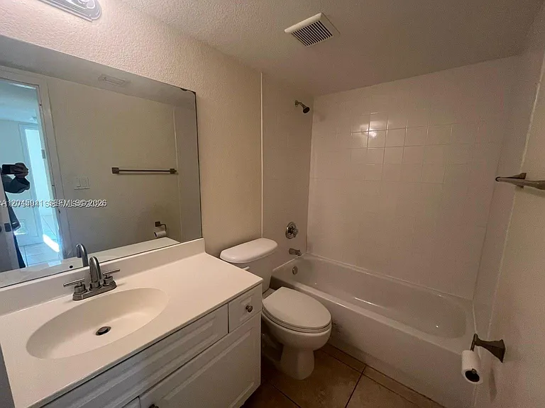 5112 NW 79th Ave #2 — Photo 4