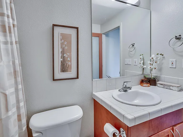 1240 India St #1003 — Photo 32
