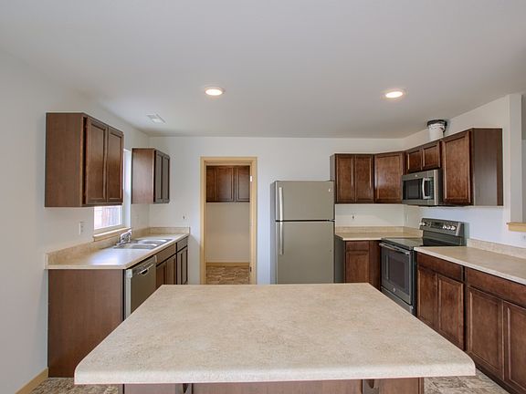 4th image of 10415 192nd Street Ct E