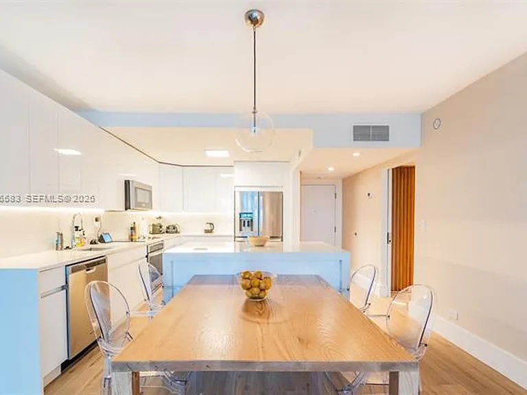 2301 Collins Avenue Cu #719 — Photo 3