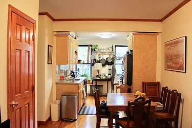 Rented by R New York