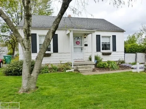 21727 Normandy Ave, Eastpointe, MI 48021
