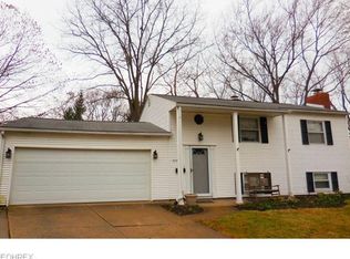 3748 N Santom Rd, Stow, OH 44224