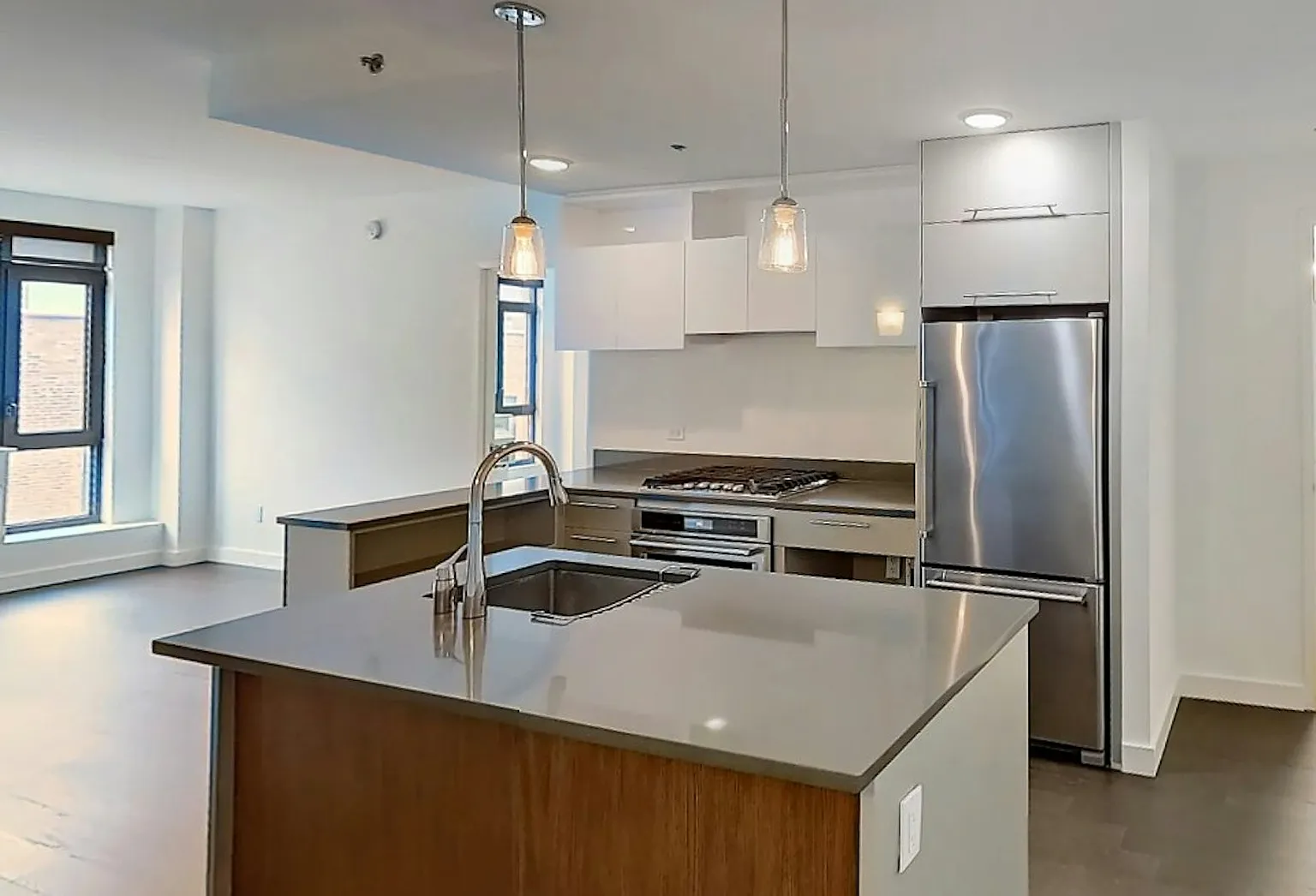 181 Front St #7M photo 1