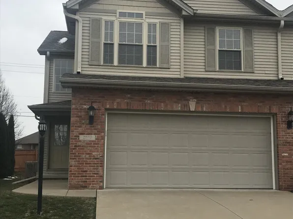 2309 W Kenfield Ct, Peoria, IL 61615