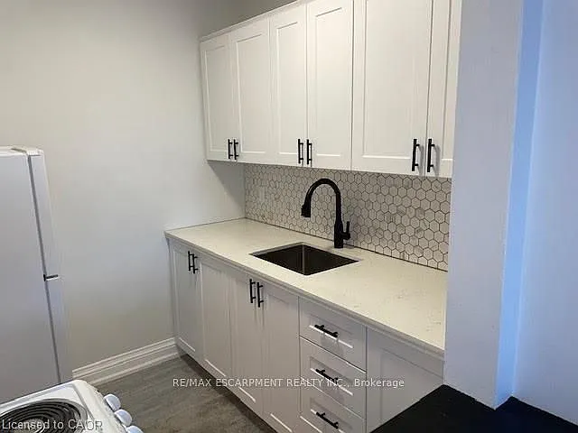 37 Mericourt Rd #211 — Photo 8