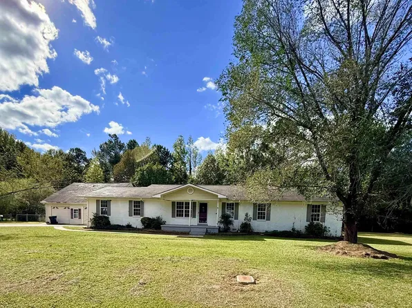 1421 Cove Creek Dr, Gadsden, AL 35905