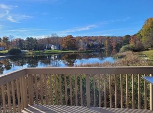 113 Barry Dr N, Highland Lakes, NJ 07422