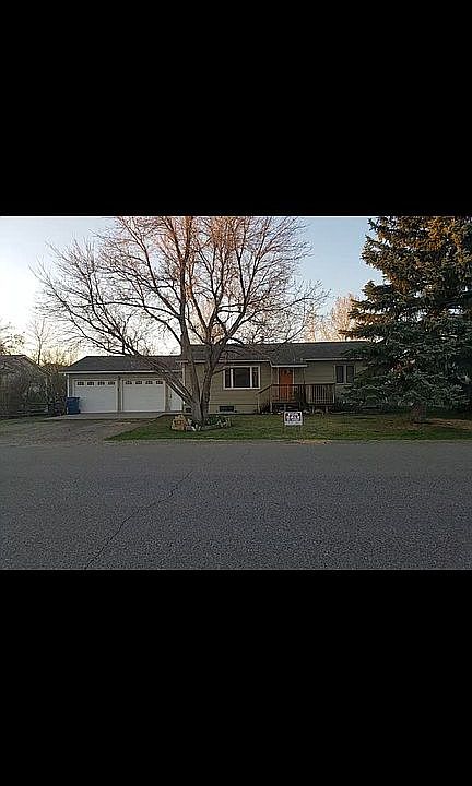 1st image of 407 Pearl Dr
