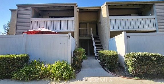 4th image of 32 Town And Country Rd