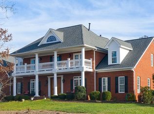 121 Windjammer Ln, Stokesdale, NC 27357