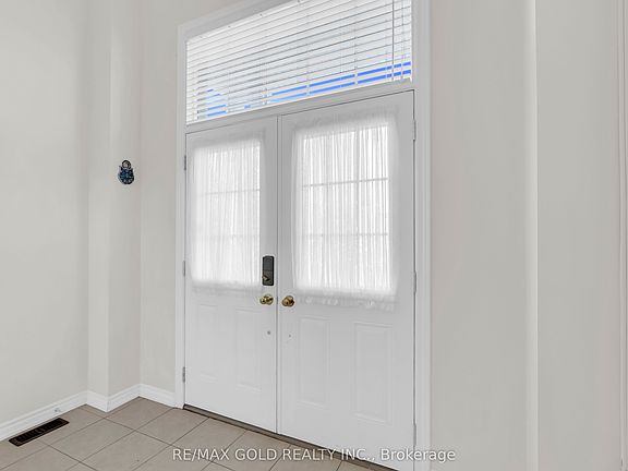 4th image of 569 Miller Way