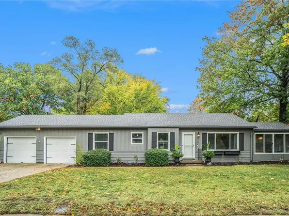 4900 W 55th St, Roeland Park, KS 66205