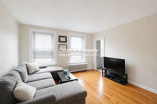 217 Newbury St #4 Photo 1