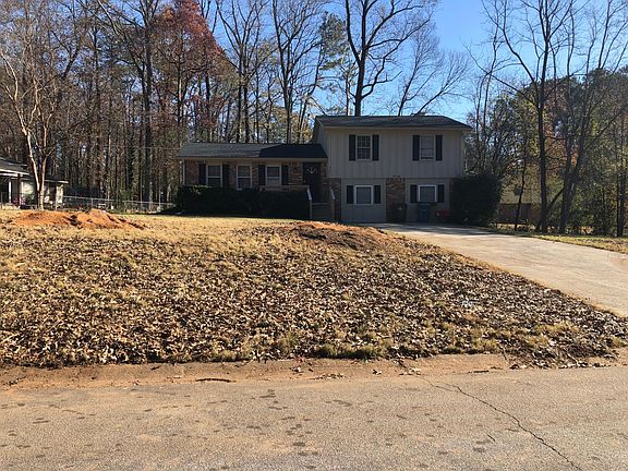 3rd image of 3284 Stanford Cir