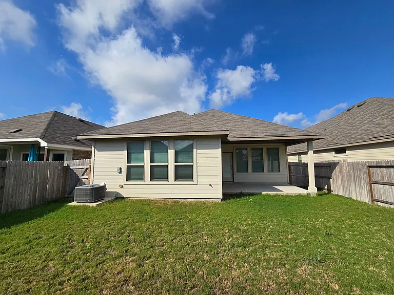 1324 Spring Row St — Photo 28