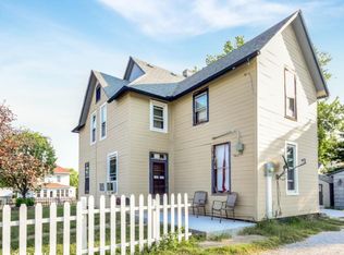 110 N 3rd St, Indianola, IA 50125