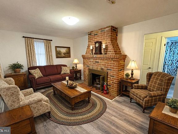 2nd image of 6809 Linden Ave