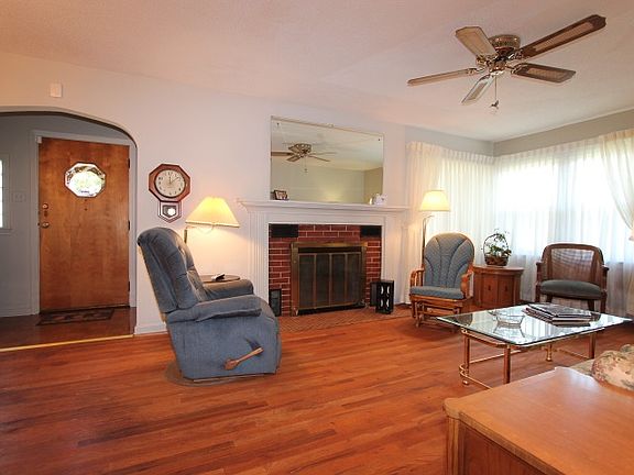 5th image of 2916 Erskine Blvd