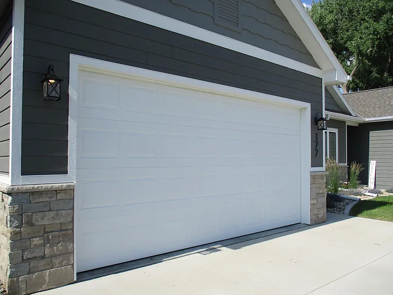 177 N Canterbury Cir — Photo 3