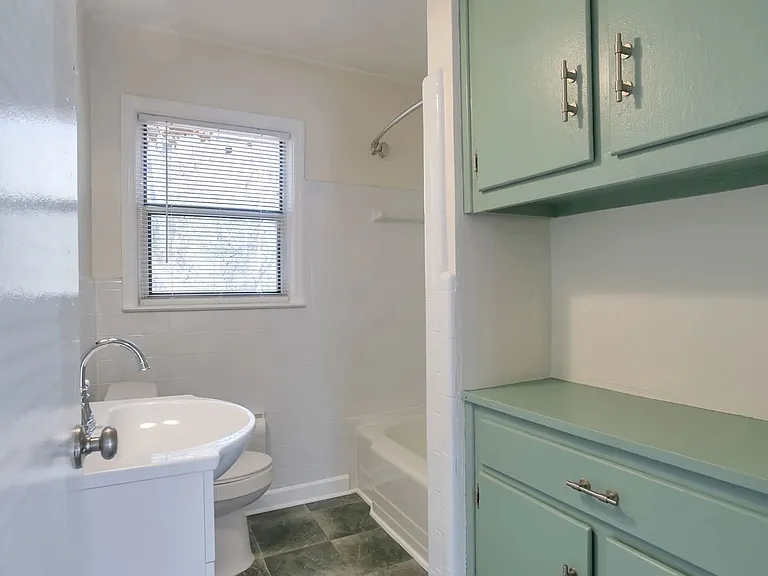 3036 Santa Monica Dr — Photo 15
