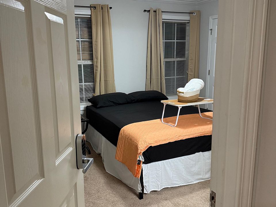 Private Suite with private full bath