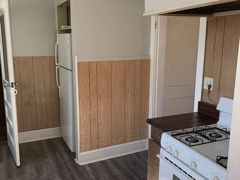 123 E Robinson Pl — Photo 7