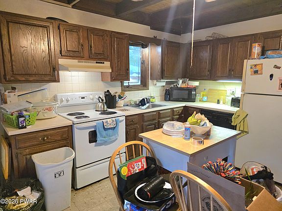 3rd image of 3421 Laurel Pl