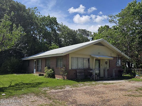3rd image of 206 Guilbeau Rd