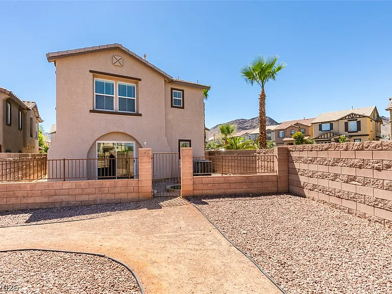 1155 Paradise Garden Dr — Photo 38