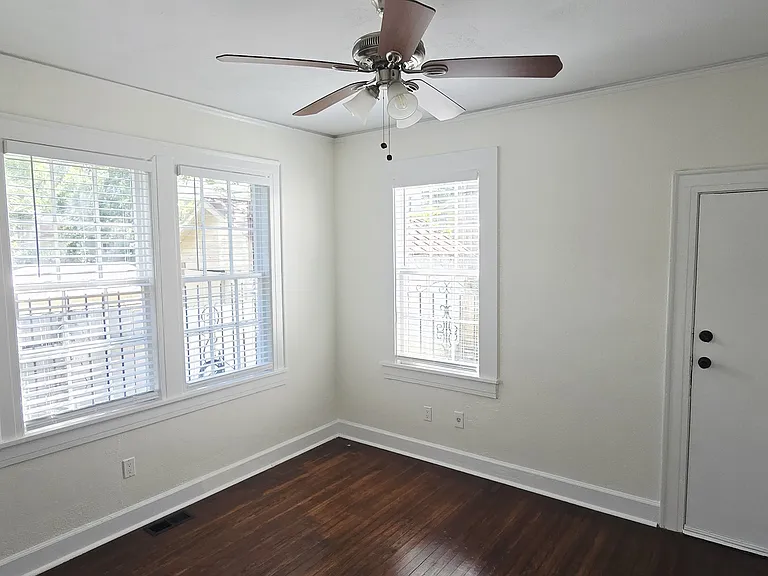 729 E 40th St #1 — Photo 19