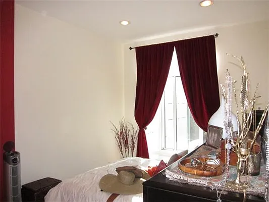 Rented by Kian Realty | media 14