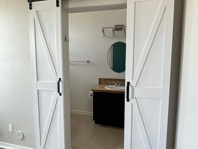 128 W Milada Dr — Photo 4