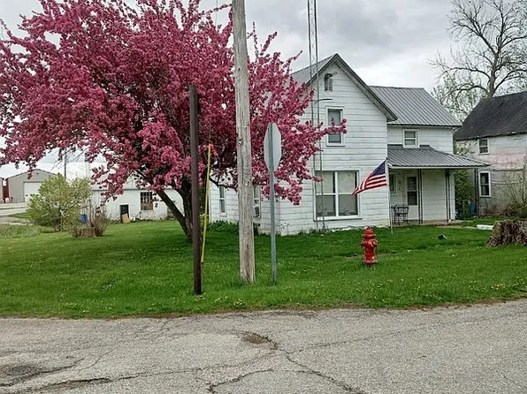 213 N Chestnut St, Earl Park, IN 47942