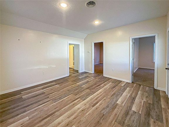 5th image of 1216 E 4th St